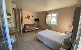STUDIO EZE dans villa récente - Pied Village - Parking Gratuit